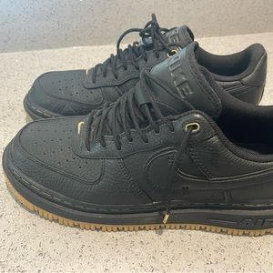 Mens Nike Air Force 1 Luxe edition
